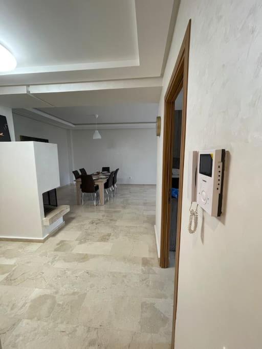 Nouaceur Chic & Cosy Flat Near Airport Lockbox Fast Wifi 아파트 외부 사진